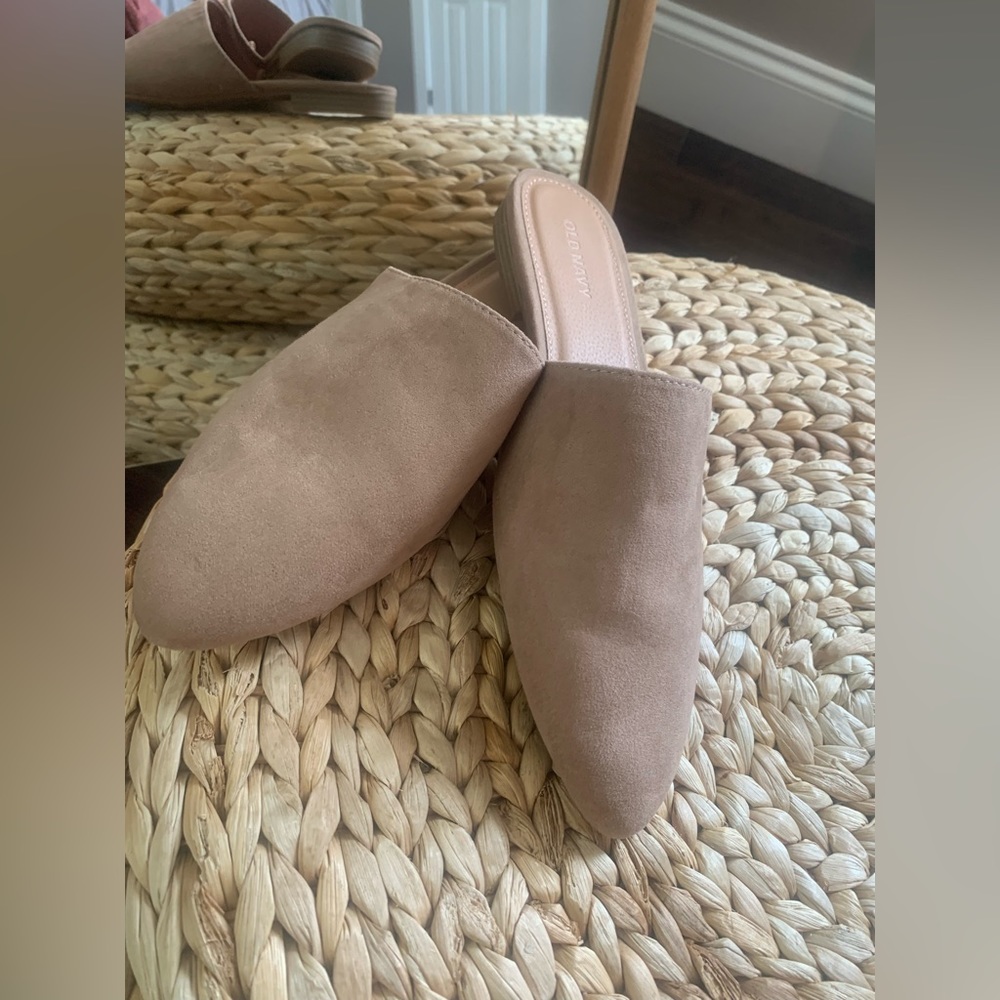 Old Navy Mule Shoes✨